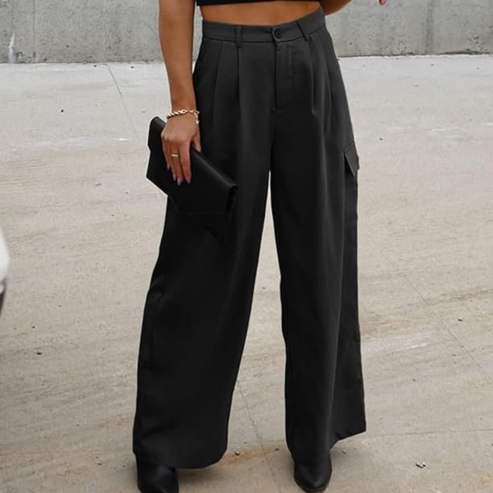 Cute black cargo pants